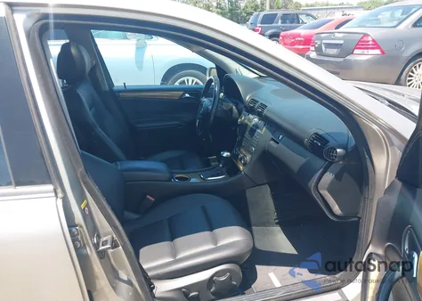 2007 Mercedes-Benz C 230 Sport from USA, damaged, VIN WDBRF52H67A925004